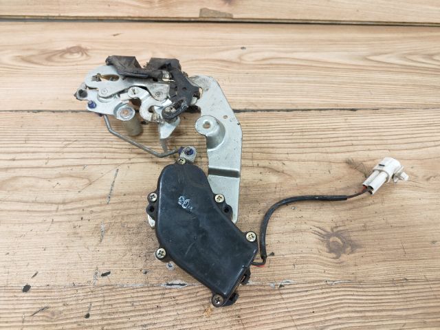 bontott SUZUKI SWIFT II Jobb hátsó Ajtózár