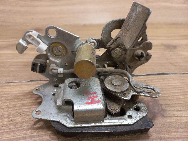 bontott SUZUKI SWIFT II Jobb hátsó Ajtózár