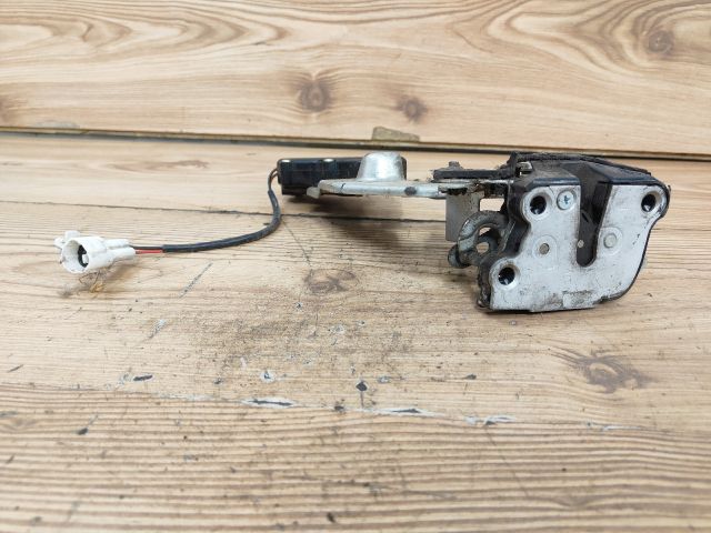 bontott SUZUKI SWIFT II Jobb hátsó Ajtózár