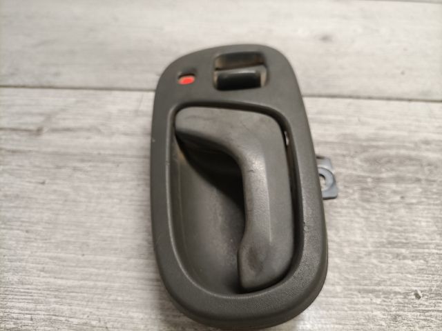 bontott SUZUKI SWIFT II Jobb hátsó Belső Kilincs