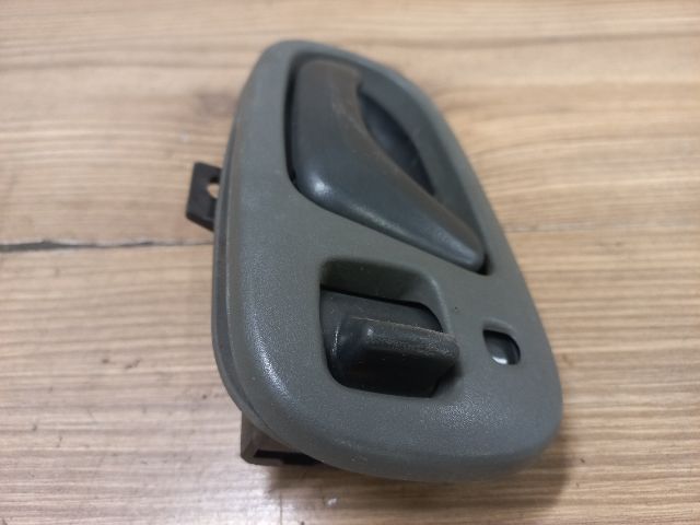 bontott SUZUKI SWIFT II Jobb hátsó Belső Kilincs