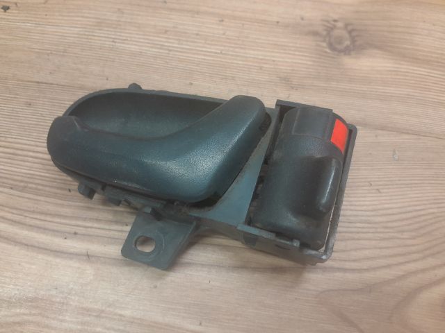 bontott SUZUKI SWIFT II Jobb hátsó Belső Kilincs