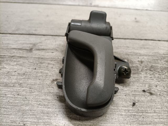 bontott SUZUKI SWIFT II Jobb hátsó Belső Kilincs