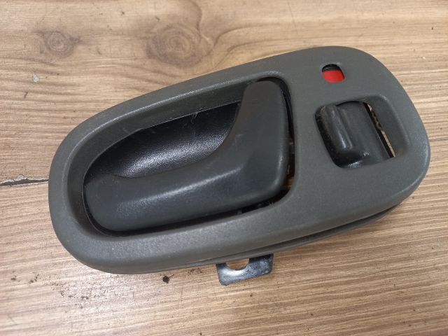 bontott SUZUKI SWIFT II Jobb hátsó Belső Kilincs