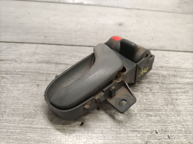 bontott SUZUKI SWIFT II Jobb hátsó Belső Kilincs