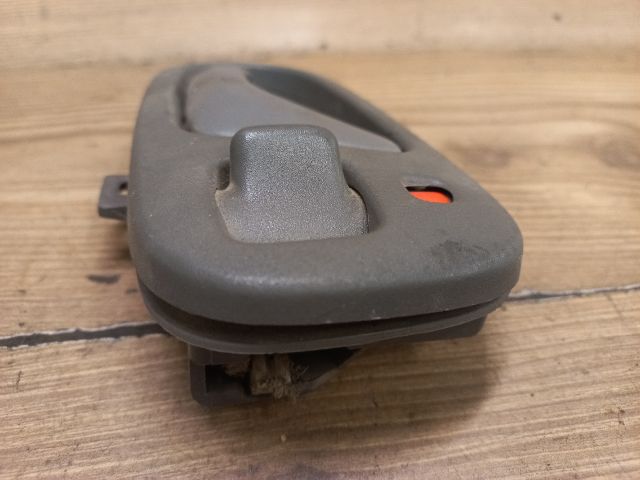 bontott SUZUKI SWIFT II Jobb hátsó Belső Kilincs