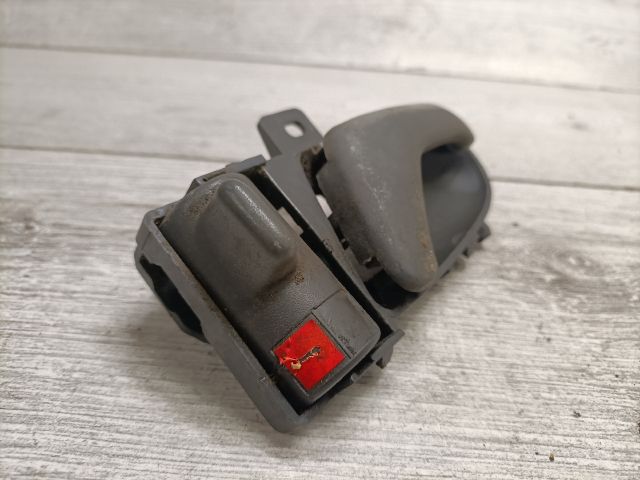 bontott SUZUKI SWIFT II Jobb hátsó Belső Kilincs