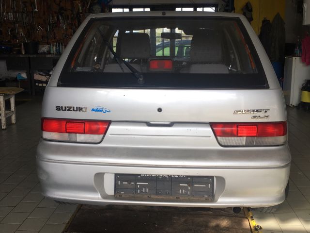 bontott SUZUKI SWIFT II Jobb hátsó Belső Küszöb Burkolat