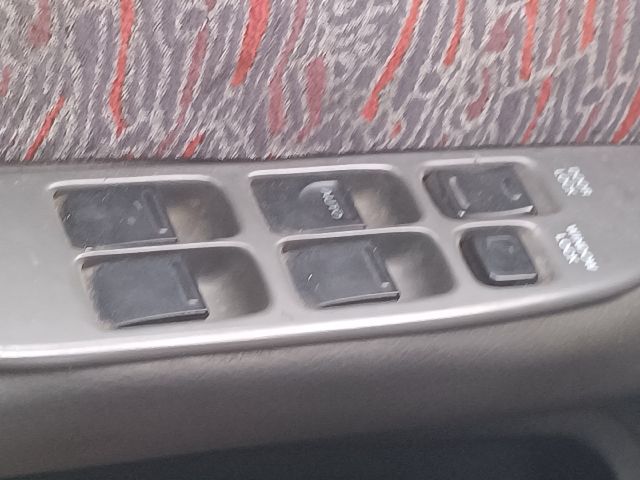 bontott SUZUKI SWIFT II Jobb hátsó Dobbetét (Kerékjárati, Műanyag)