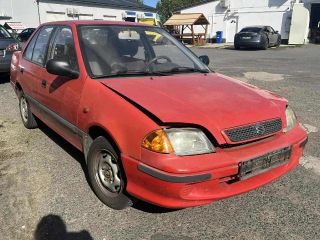 bontott SUZUKI SWIFT II Jobb hátsó Dobbetét (Kerékjárati, Műanyag)