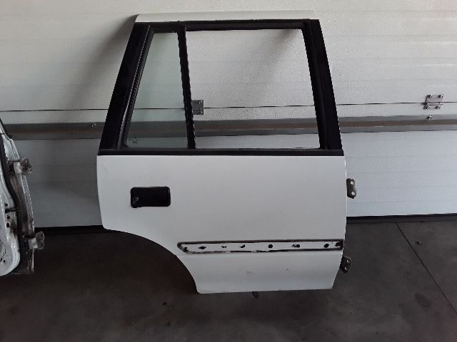 bontott SUZUKI SWIFT II Jobb hátsó Fixüveg (Ajtóban)