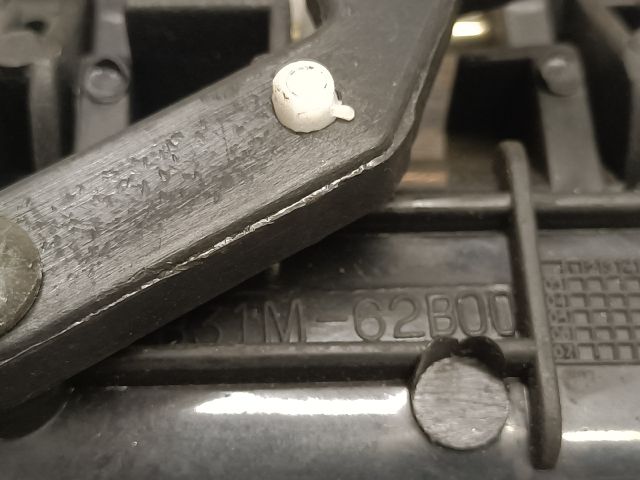 bontott SUZUKI SWIFT II Jobb hátsó Külső Kilincs