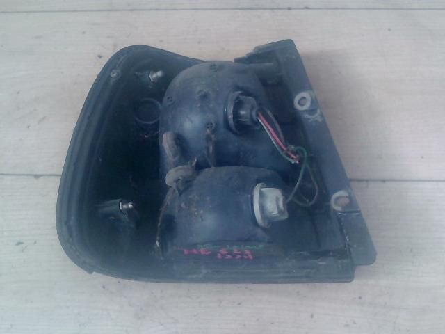 bontott SUZUKI SWIFT II Jobb Hátsó Lámpa Bajusz Díszléc