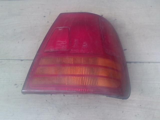 bontott SUZUKI SWIFT II Jobb Hátsó Lámpa Bajusz Díszléc