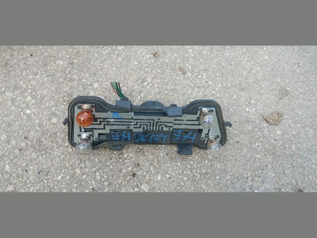 bontott SUZUKI SWIFT II Jobb Hátsó Lámpa Foglalat