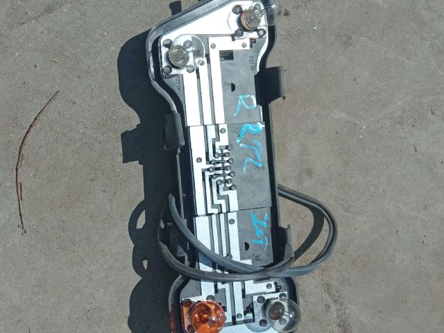 bontott SUZUKI SWIFT II Jobb Hátsó Lámpa Foglalat