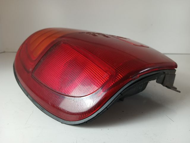 bontott SUZUKI SWIFT II Jobb Hátsó Lámpa