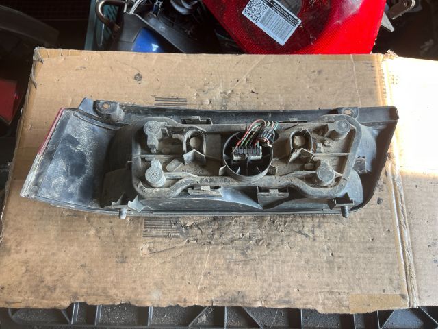 bontott SUZUKI SWIFT II Jobb Hátsó Lámpa