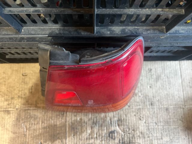 bontott SUZUKI SWIFT II Jobb Hátsó Lámpa