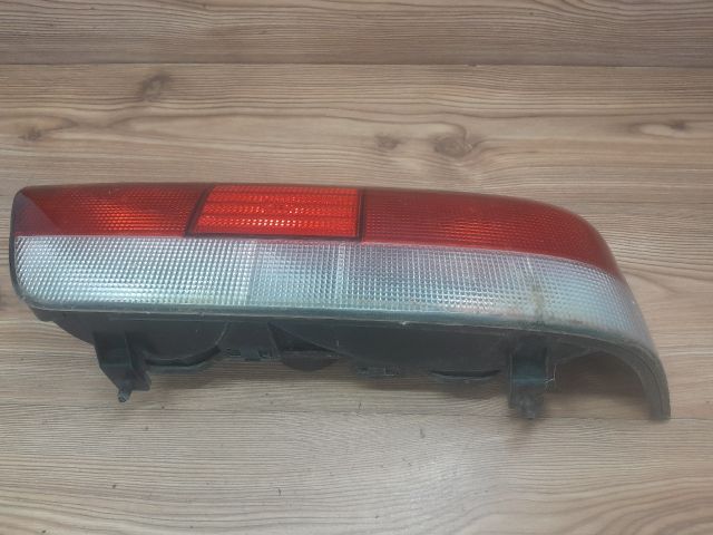 bontott SUZUKI SWIFT II Jobb Hátsó Lámpa