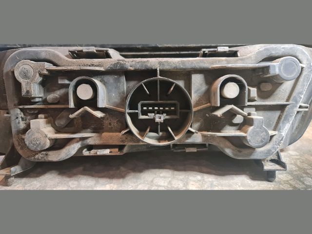 bontott SUZUKI SWIFT II Jobb Hátsó Lámpa