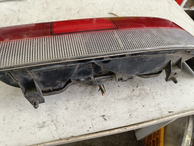 bontott SUZUKI SWIFT II Jobb Hátsó Lámpa