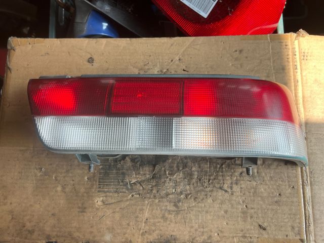 bontott SUZUKI SWIFT II Jobb Hátsó Lámpa