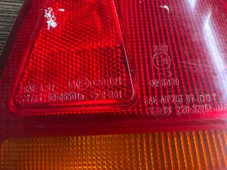 bontott SUZUKI SWIFT II Jobb Hátsó Lámpa