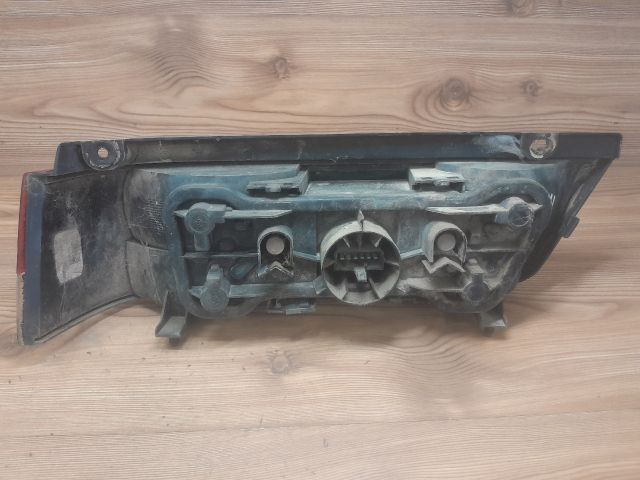 bontott SUZUKI SWIFT II Jobb Hátsó Lámpa