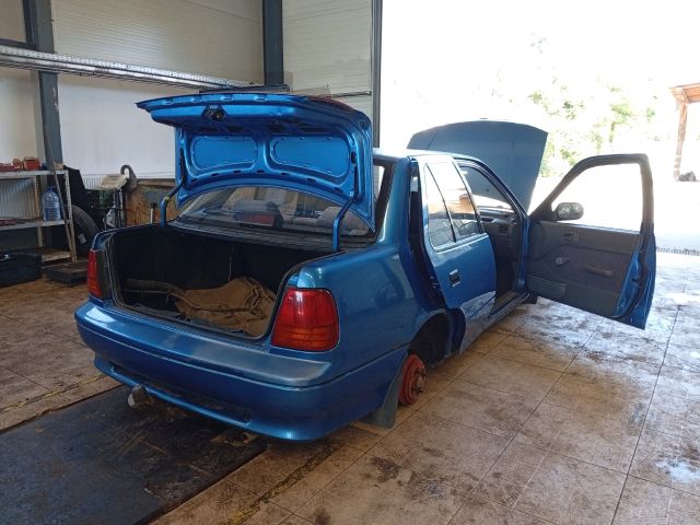 bontott SUZUKI SWIFT II Jobb Hátsó Lámpa