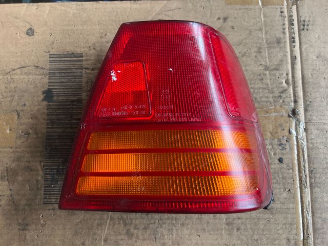 bontott SUZUKI SWIFT II Jobb Hátsó Lámpa