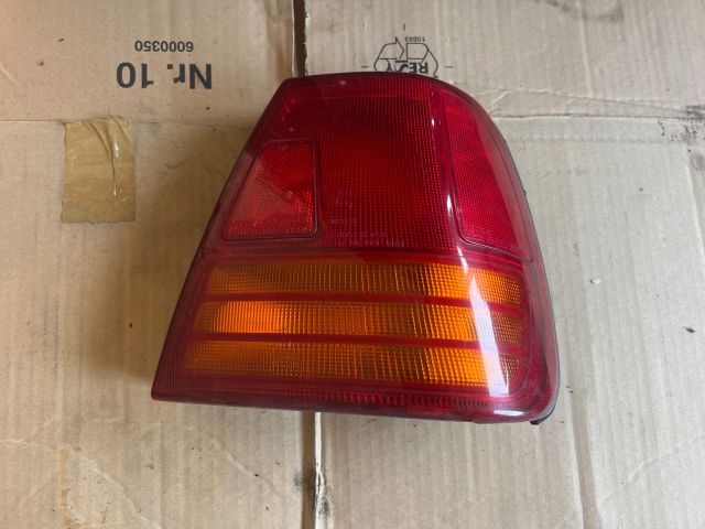 bontott SUZUKI SWIFT II Jobb Hátsó Lámpa