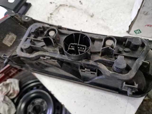 bontott SUZUKI SWIFT II Jobb Hátsó Lámpa