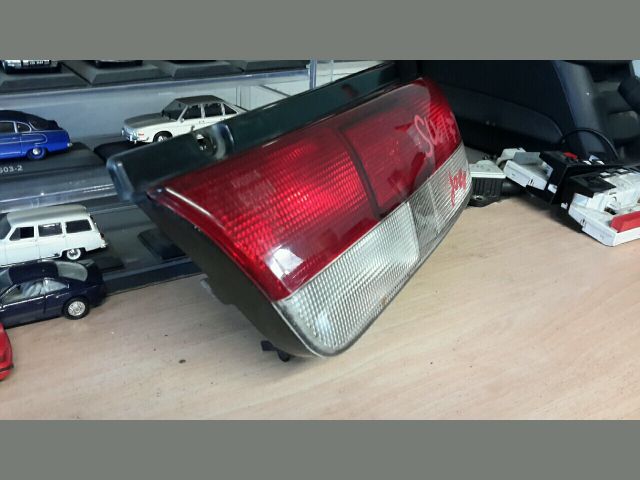 bontott SUZUKI SWIFT II Jobb Hátsó Lámpa