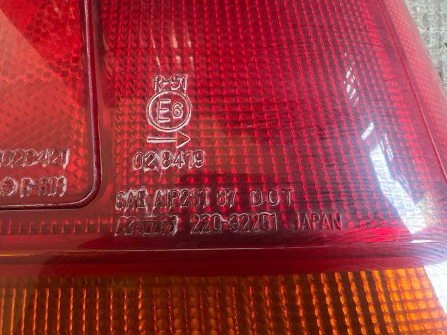 bontott SUZUKI SWIFT II Jobb Hátsó Lámpa