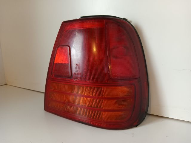 bontott SUZUKI SWIFT II Jobb Hátsó Lámpa
