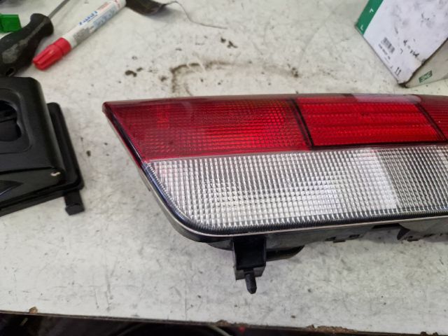 bontott SUZUKI SWIFT II Jobb Hátsó Lámpa