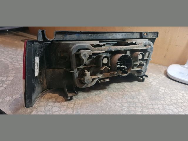 bontott SUZUKI SWIFT II Jobb Hátsó Lámpa