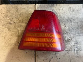 bontott SUZUKI SWIFT II Jobb Hátsó Lámpa