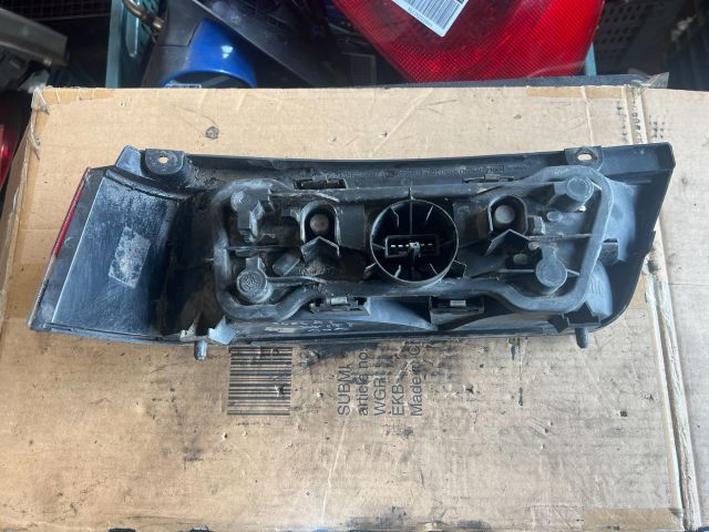 bontott SUZUKI SWIFT II Jobb Hátsó Lámpa