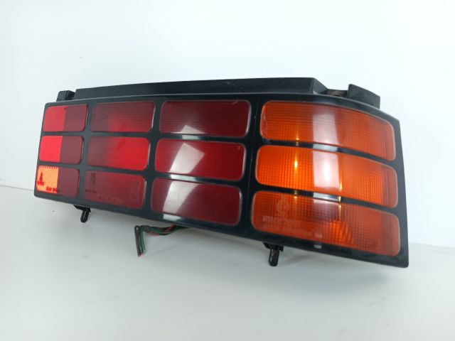 bontott SUZUKI SWIFT II Jobb Hátsó Lámpa