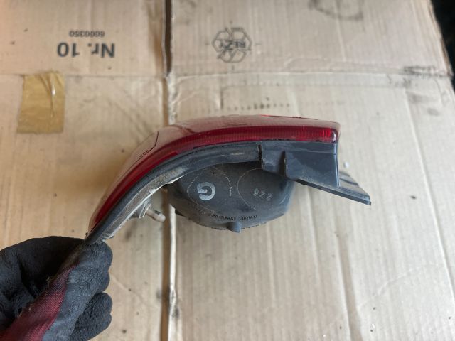 bontott SUZUKI SWIFT II Jobb Hátsó Lámpa