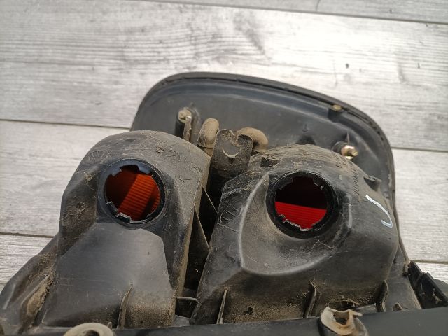 bontott SUZUKI SWIFT II Jobb hátsó Lámpabúra