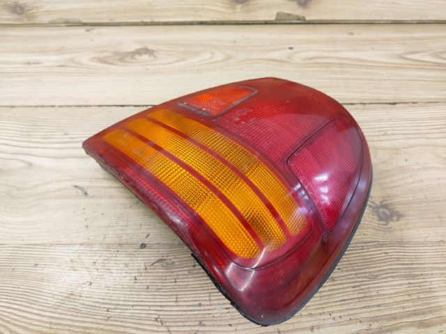 bontott SUZUKI SWIFT II Jobb hátsó Lámpabúra