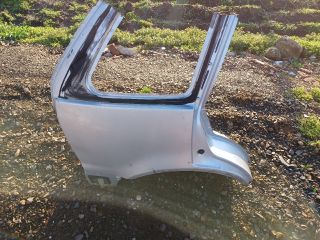 bontott SUZUKI SWIFT II Jobb hátsó Negyed Karosszéria Csomag