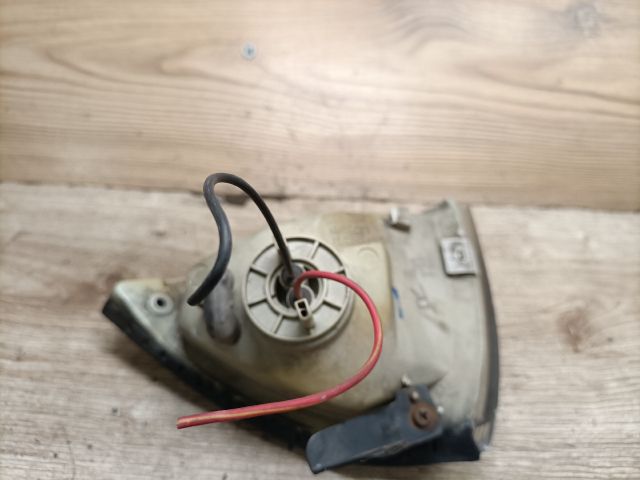 bontott SUZUKI SWIFT II Jobb Helyzetjelző