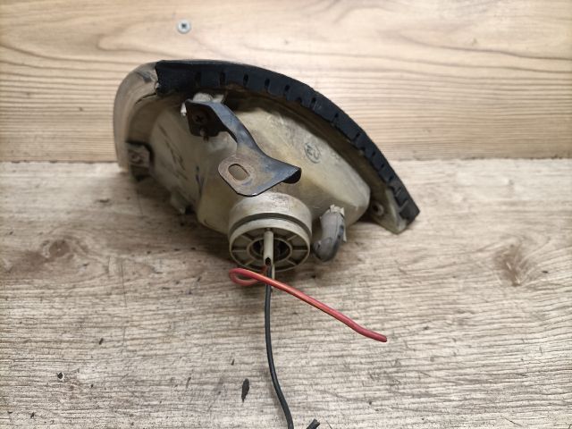 bontott SUZUKI SWIFT II Jobb Helyzetjelző