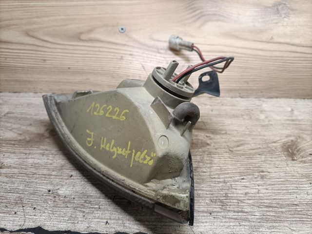 bontott SUZUKI SWIFT II Jobb Helyzetjelző