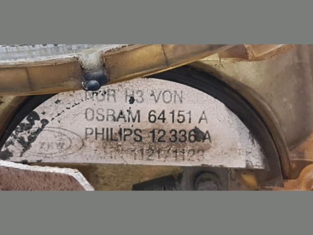 bontott SUZUKI SWIFT II Jobb Ködfényszóró