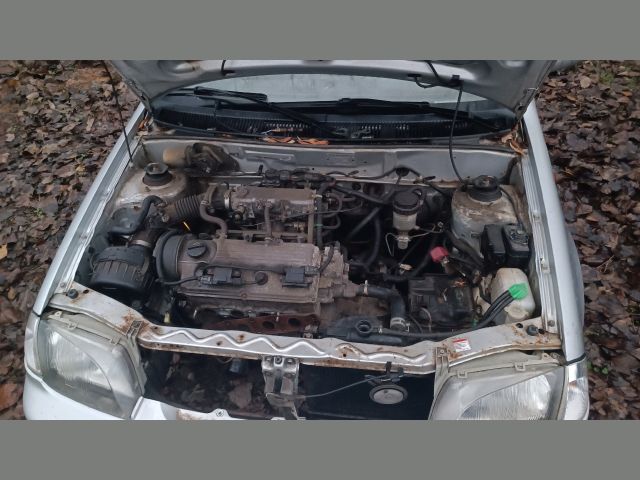 bontott SUZUKI SWIFT II Jobb Ködfényszóró